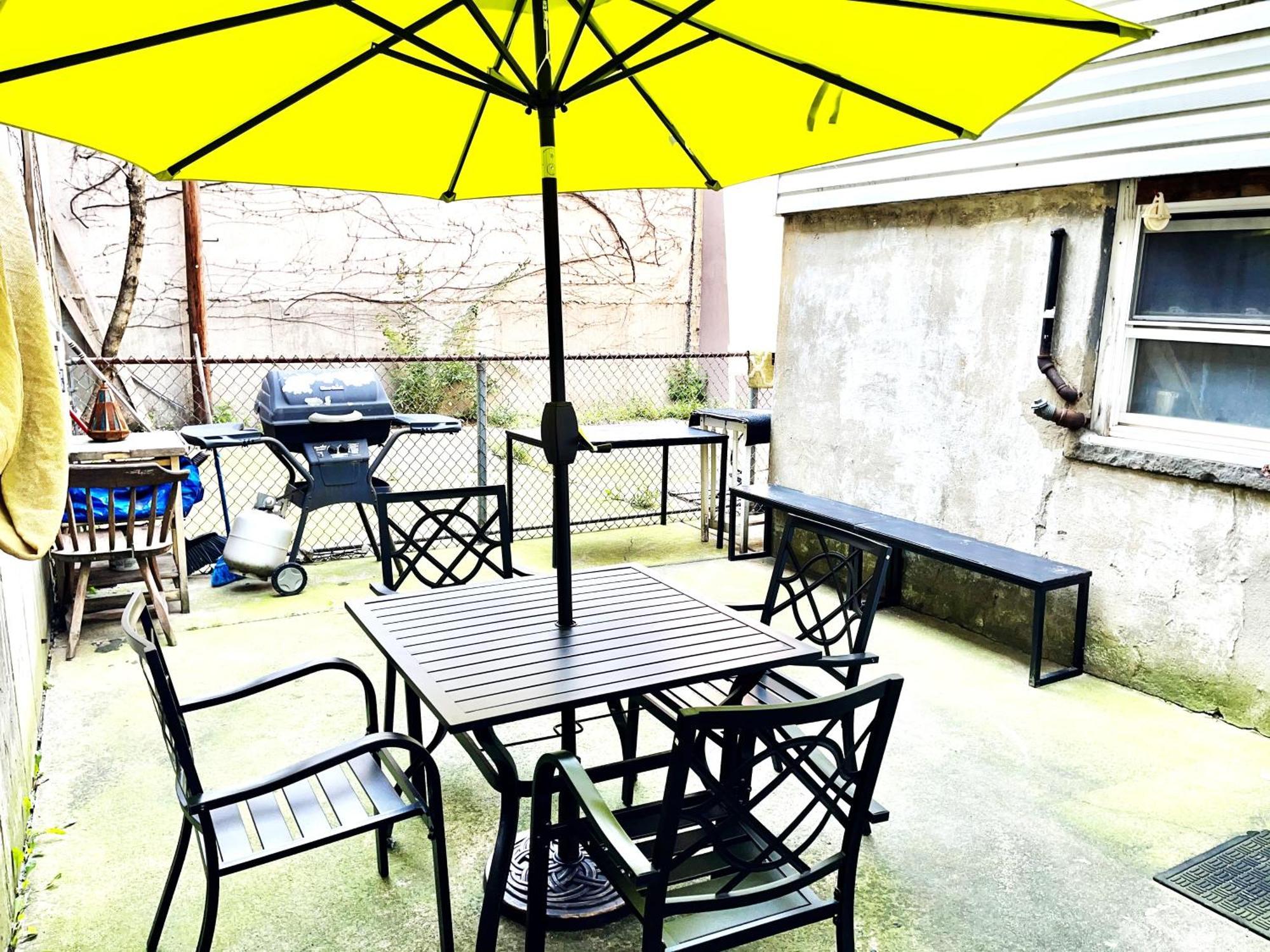 2 Bedrooms Lr Kit Bath And Backyard 2 Stops To Manhattan * Nueva York
